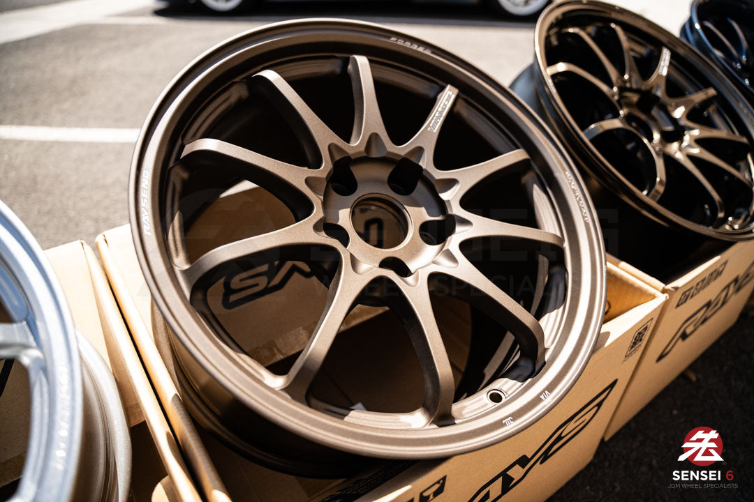 Volk CE28N-Plus / 17x10 +44 / 5x114,3 / Bronce Blast (BB)