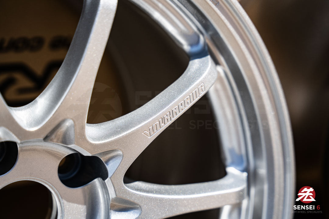 Volk CE28N-Plus / 17x10 +44 / 5x114.3 / ダイヤモンドシルバー (DS)