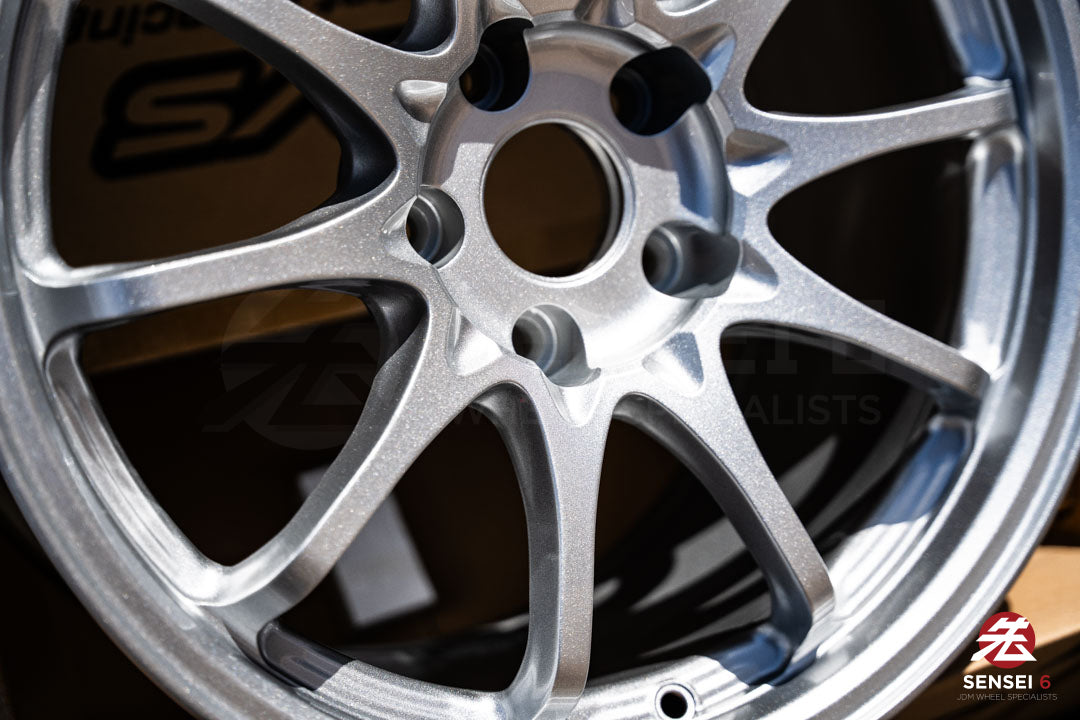 Volk CE28N-Plus / 17x10 +44 / 5x114.3 / ダイヤモンドシルバー (DS)