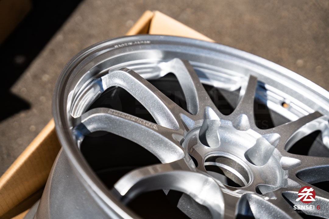 Volk CE28N-Plus / 17x10 +44 / 5x114.3 / ダイヤモンドシルバー (DS)