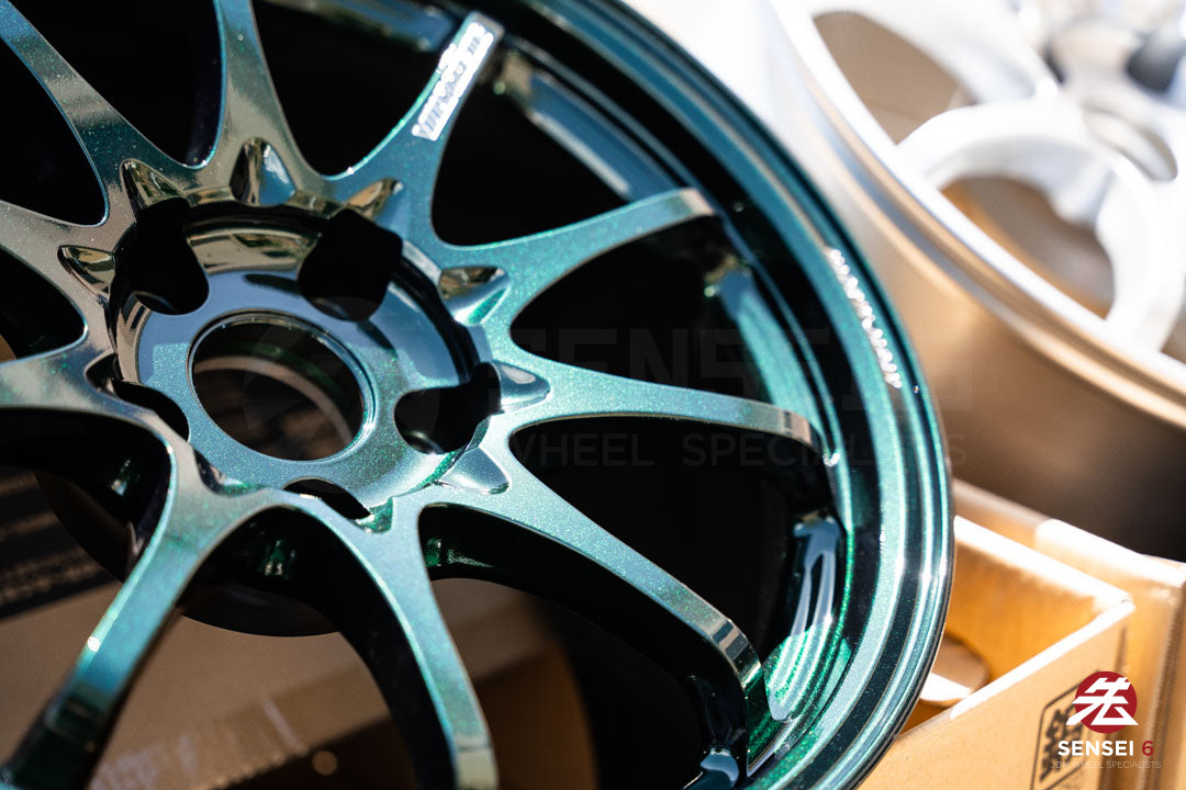 Volk CE28N-Plus / 17x10 +44 / 5x114.3 / レーシンググリーン (IG)