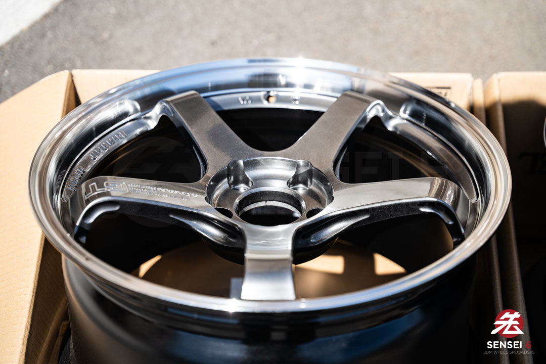 Advan GT Beyond / 18x9.5 +45 / 5x114.3 / Machining & Racing Hyper Black (MHB)