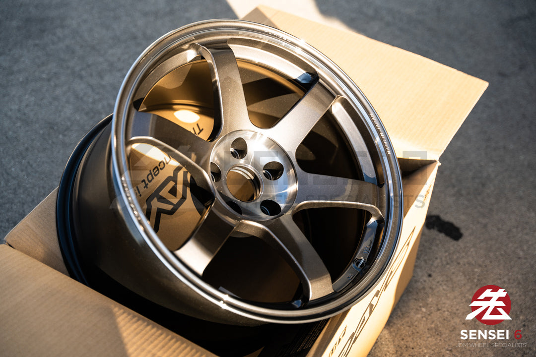 Volk TE37 サガ SL / 18x10.5 +15 / 5x114.3 / プレスドグラファイト
