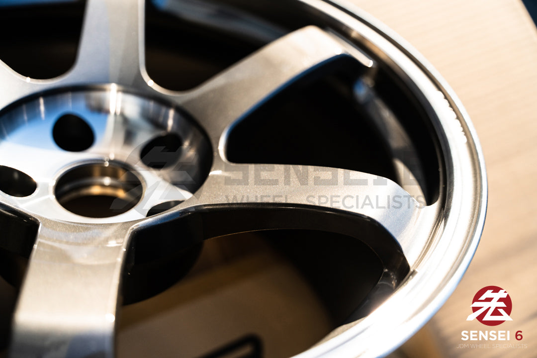 Volk TE37 サガ SL / 18x10.5 +15 / 5x114.3 / プレスドグラファイト