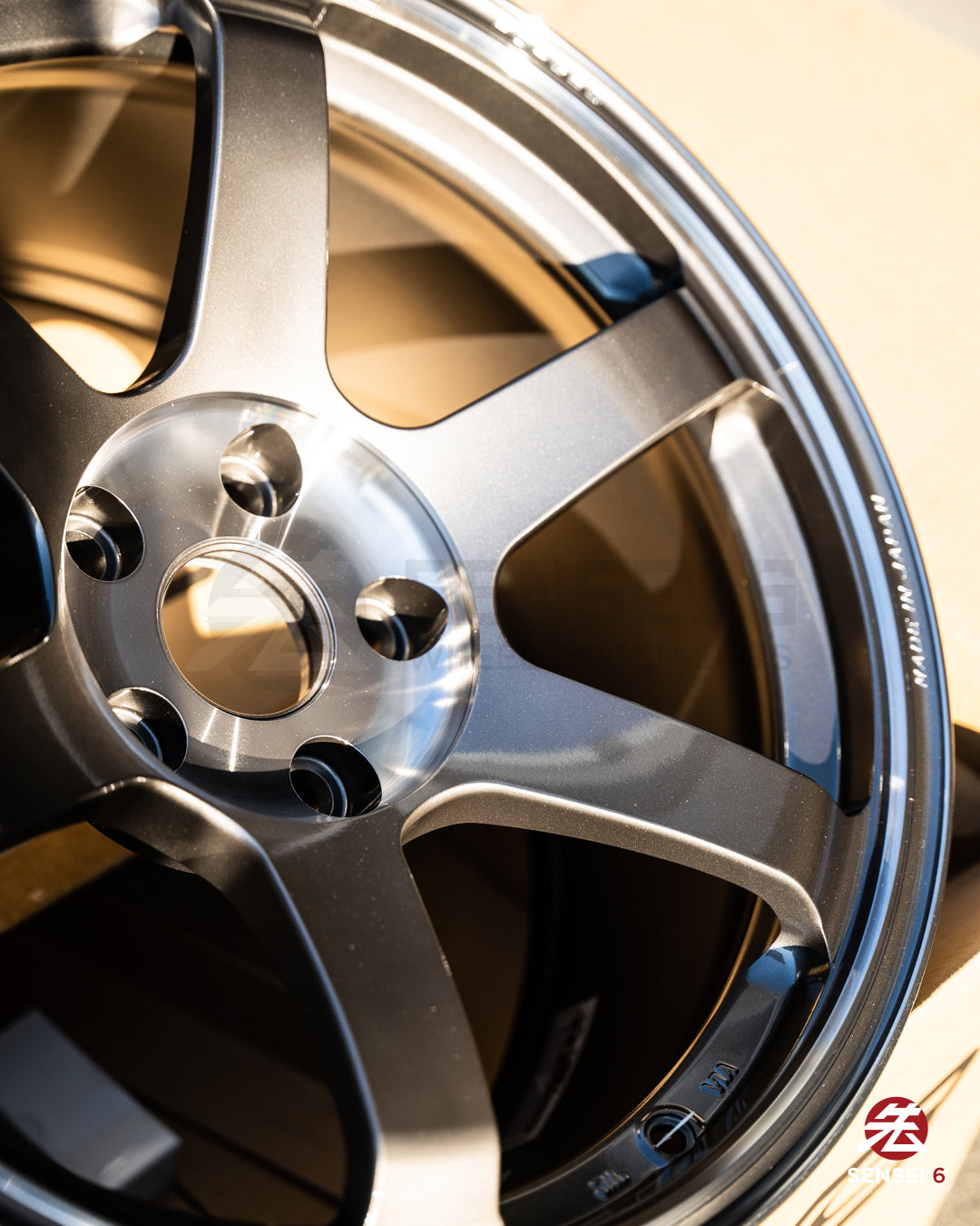 Volk TE37 Saga SL / 18x9.5 +20 / 5x120 / Grafito prensado