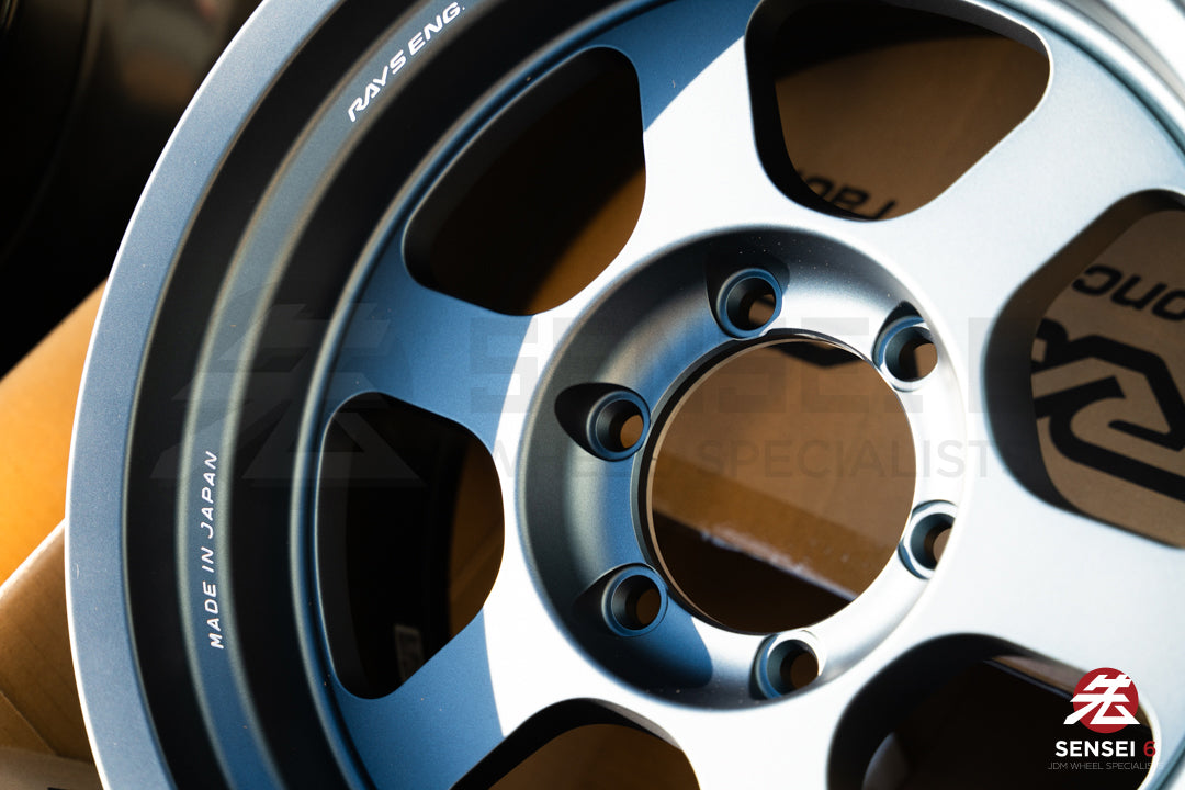 Volk TE37XT M-Spec / 17x8.5-10 / 6x139.7 / Azul mate metalizado