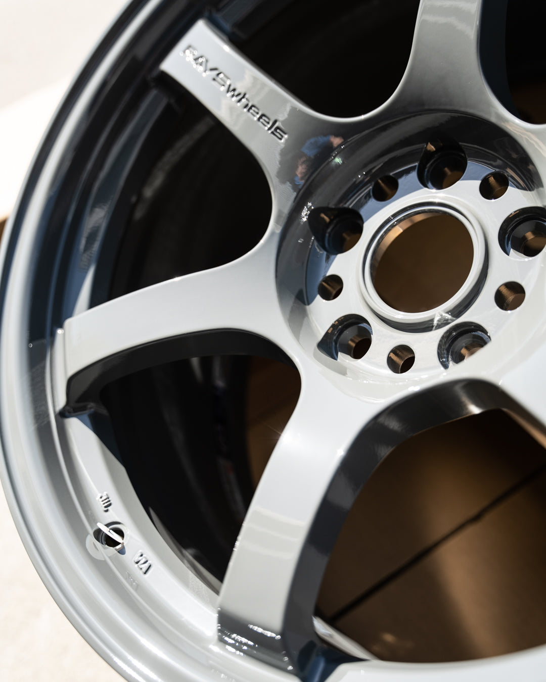 グラムライト 57DR / 18x9.5 +38 / 5x114.3 / アームズグレー