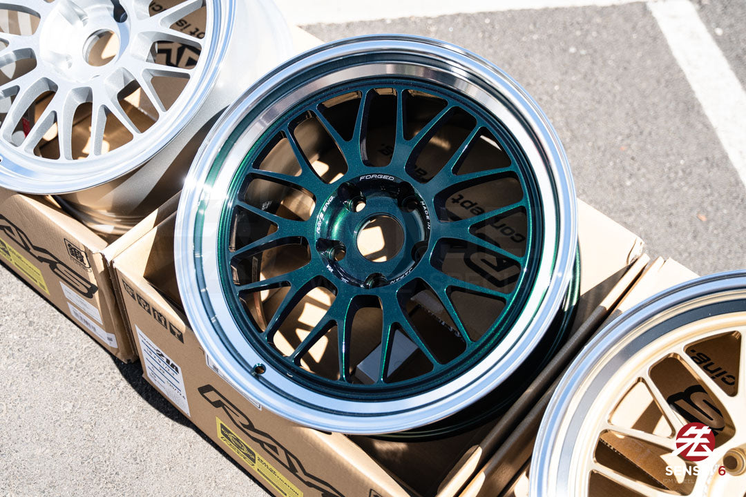Volk 21A / 18x9.5 +22 / 5x120 / Racing Green Rim DC (IG)