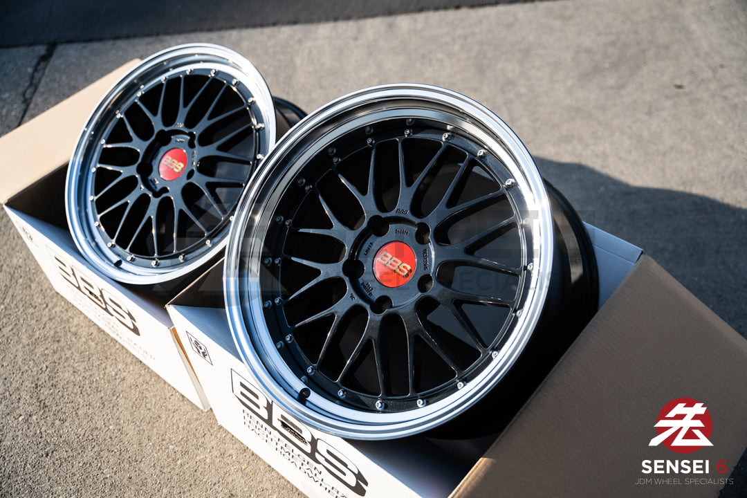 BBS LM / 19x8.5 +50, 19x12 +44 / 5x130 / Negro Azul