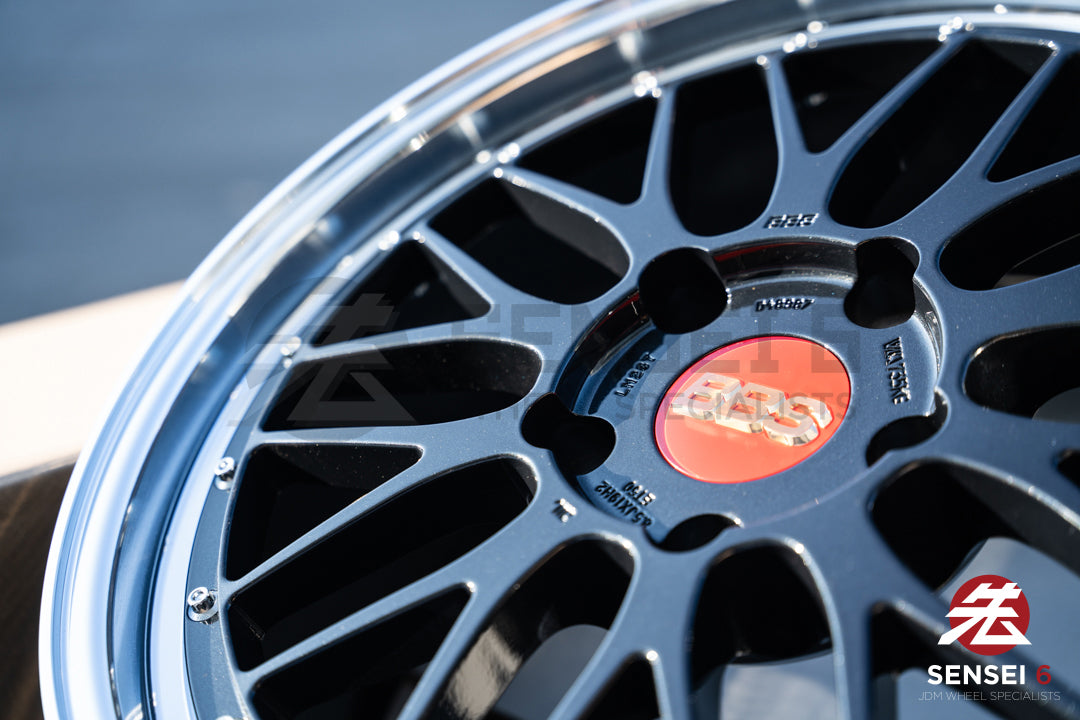 BBS LM / 19x8.5 +50, 19x12 +44 / 5x130 / Negro Azul
