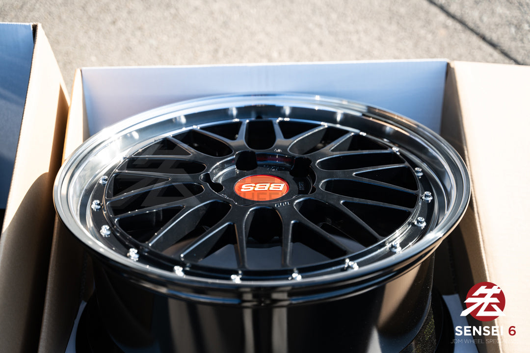 BBS LM / 19x8.5 +50, 19x12 +44 / 5x130 / Negro Azul