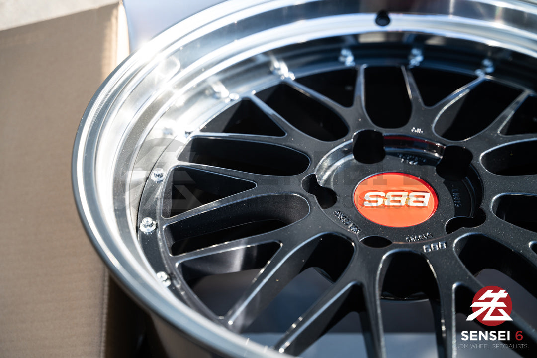 BBS LM / 19x8.5 +50, 19x12 +44 / 5x130 / Negro Azul