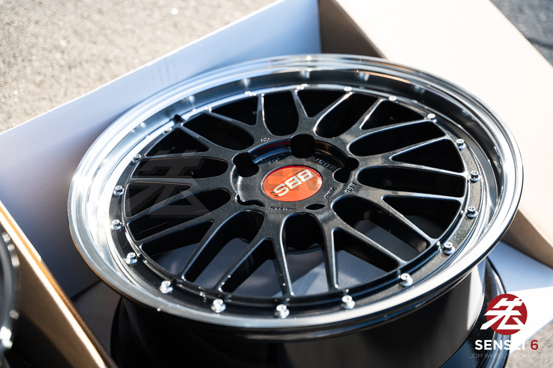 BBS LM / 19x8.5 +50, 19x12 +44 / 5x130 / Negro Azul
