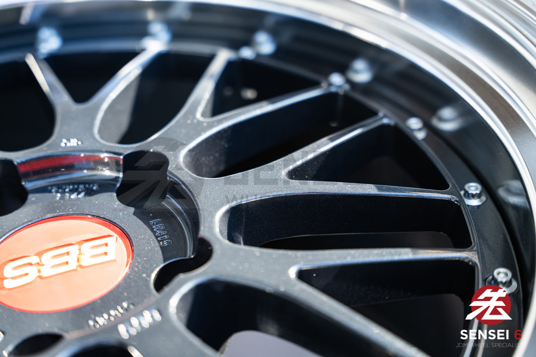 BBS LM / 19x8.5 +50, 19x12 +44 / 5x130 / Negro Azul