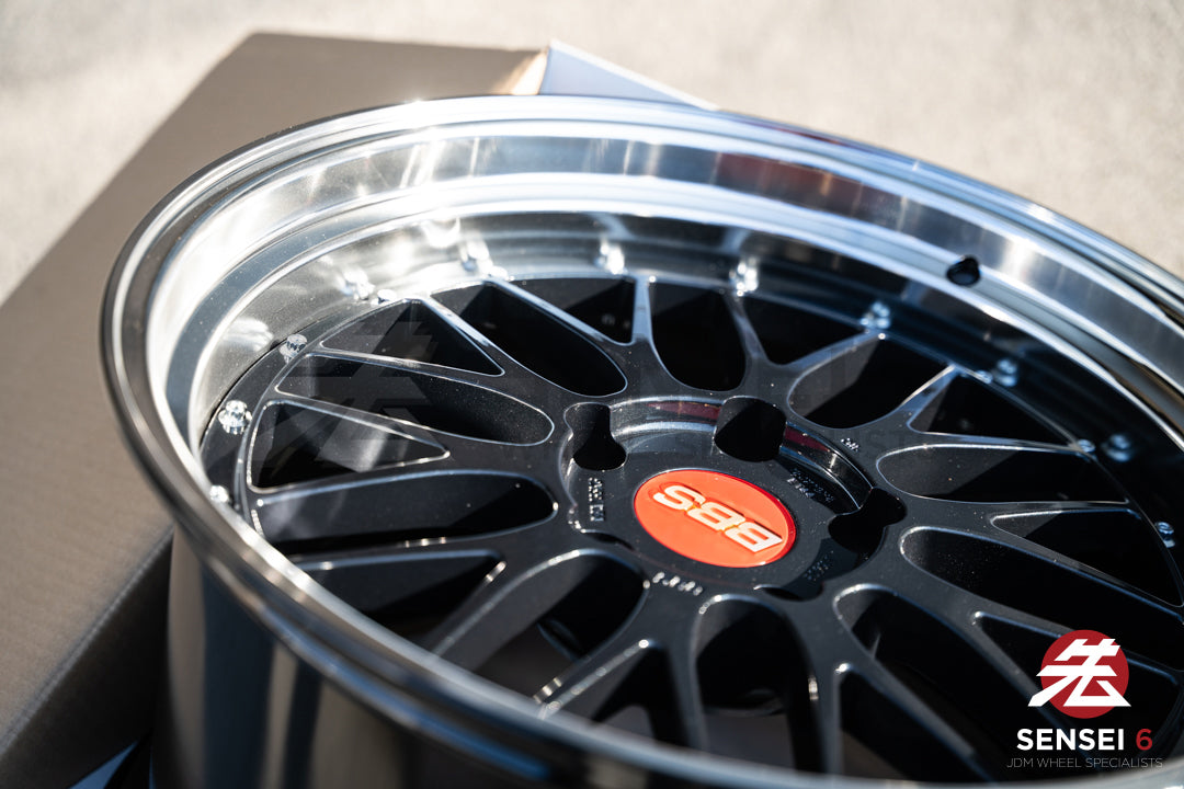 BBS LM / 19x8.5 +50, 19x12 +44 / 5x130 / Negro Azul