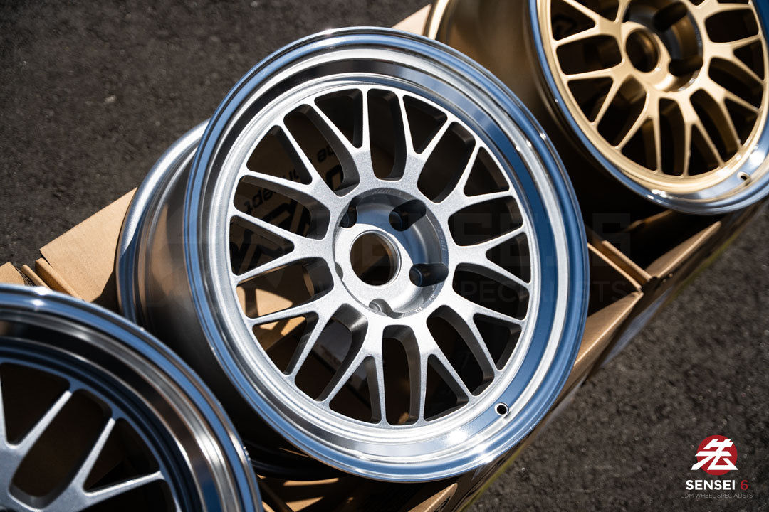 Volk 21A / 18x9.5 +22 / 5x120 / Llanta plateada diamante DC (DS)