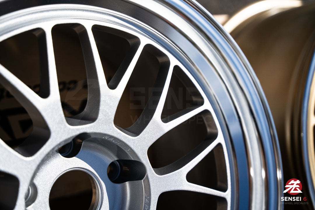 Volk 21A / 18x9.5 +22 / 5x120 / Llanta plateada diamante DC (DS)