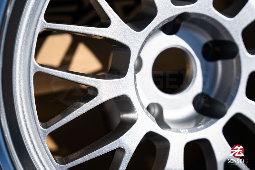 Volk 21A / 18x9.5 +22 / 5x120 / Llanta plateada diamante DC (DS)