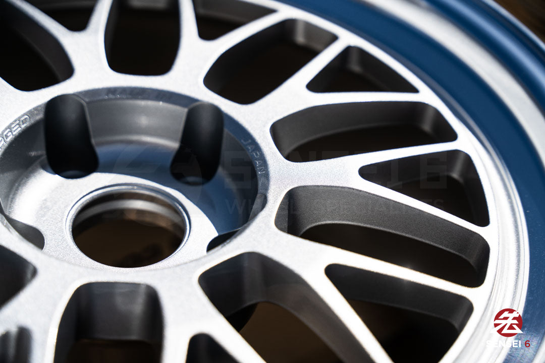 Volk 21A / 18x9.5 +22 / 5x120 / Llanta plateada diamante DC (DS)