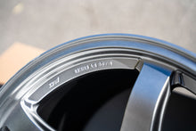 Load image into Gallery viewer, AME Tracer GTV / 18x11 +15 / 5x114.3 / Matte Hyper Silver