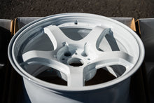 Load image into Gallery viewer, AME Tracer GTV / 17x9.5 +15 / 5x114.3 / Racing White