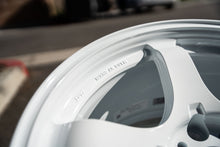Load image into Gallery viewer, AME Tracer GTV / 17x9 +20 / 5x114.3 / Racing White