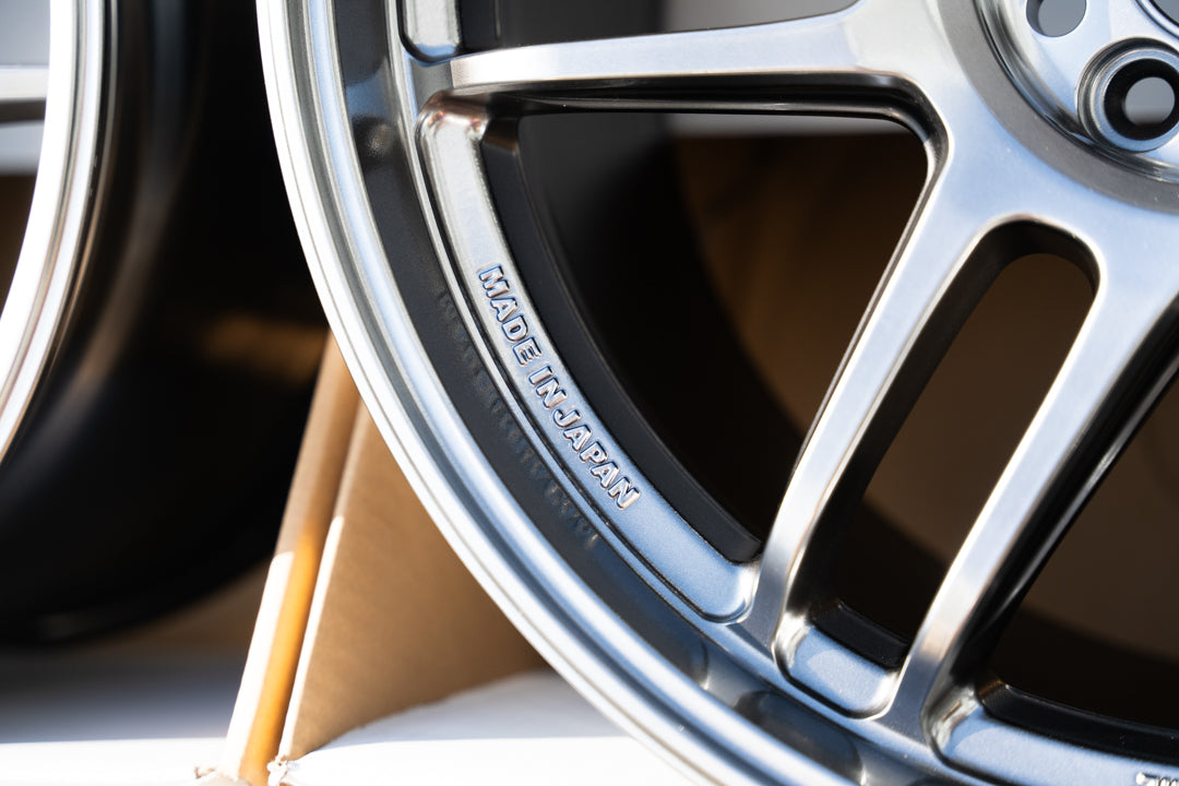 AME Tracer TM02 / 18x9.5 +38 / 5x100 / Hyper Silver