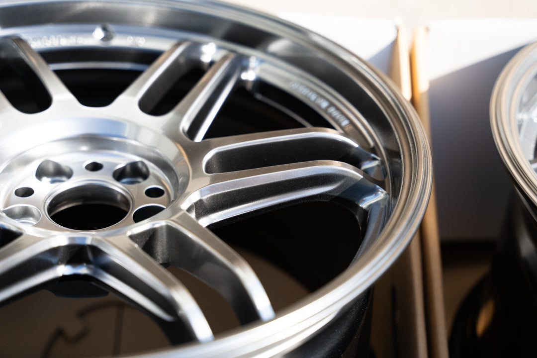 AME Tracer TM02 / 18x9.5 +38 / 5x100 / Hyper Silver