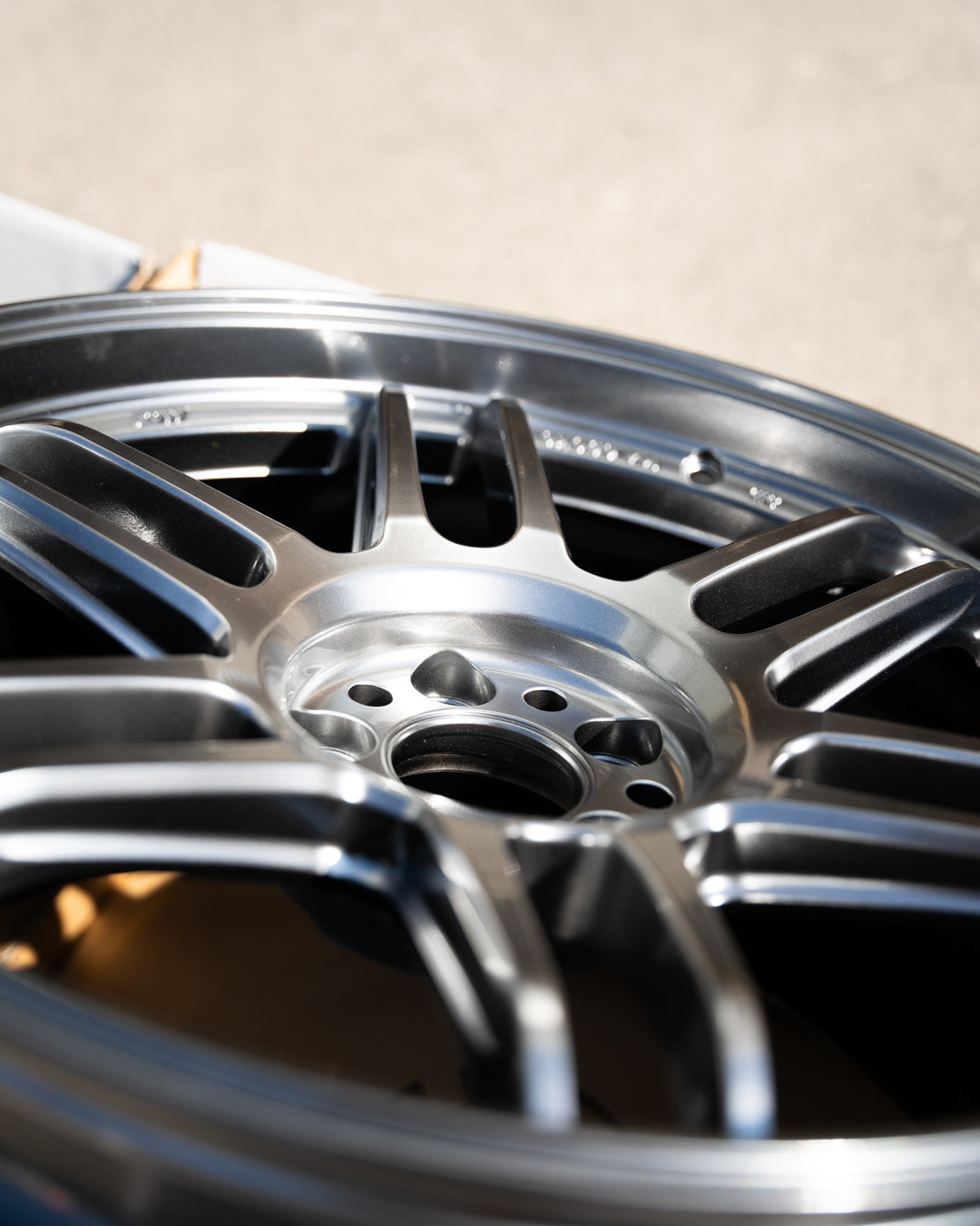 AME Tracer TM02 / 18x9.5 +38 / 5x100 / Hyper Silver