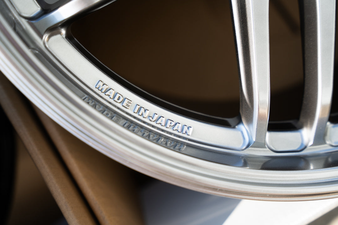 AME Tracer TM02 / 18x9.5 +15 / 5x114.3 / Hiperplata