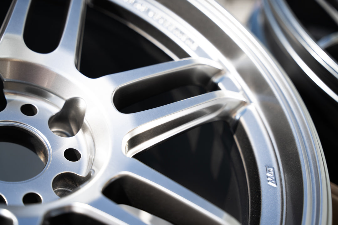 AME Tracer TM02 / 18x9.5 +15 / 5x114.3 / Hiperplata