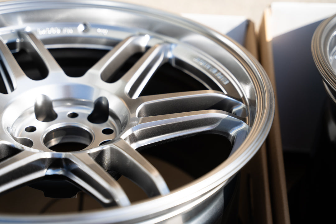 AME Tracer TM02 / 18x9.5 +15 / 5x114.3 / Hiperplata
