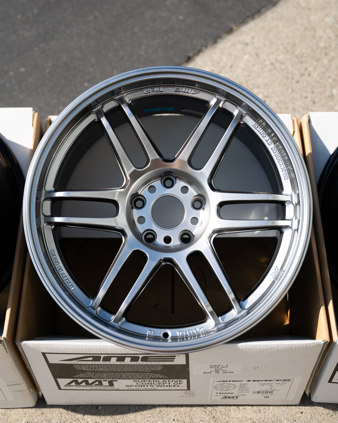 AME Tracer TM02 / 18x9.5 +15 / 5x114.3 / Hiperplata