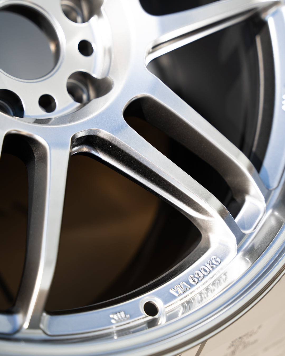AME Tracer TM02 / 18x9.5 +15 / 5x114.3 / Hiperplata