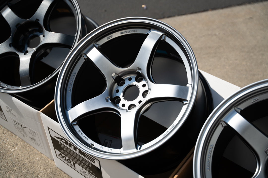 AME Tracer GTV / 18x10.5 +25 / 5x114.3 / Matte Hyper Silver
