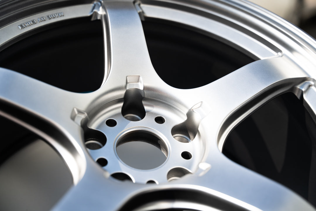 AME Tracer GTV / 18x10.5 +25 / 5x114.3 / Matte Hyper Silver
