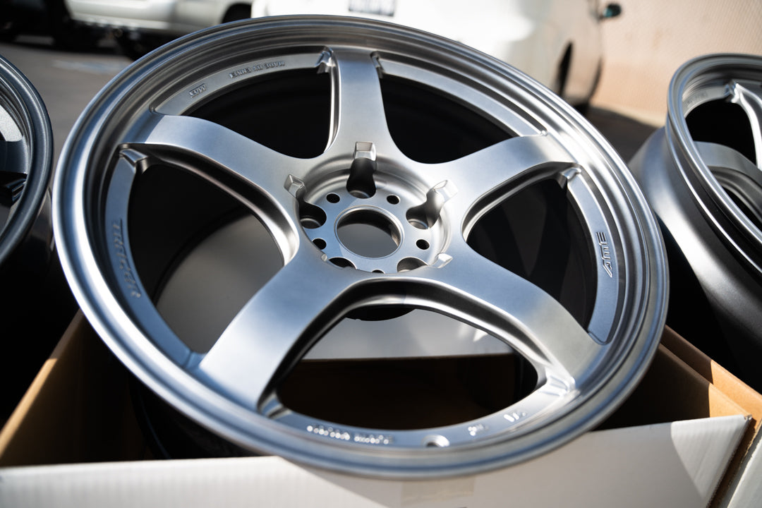 AME Tracer GTV / 18x10.5 +25 / 5x114.3 / Matte Hyper Silver