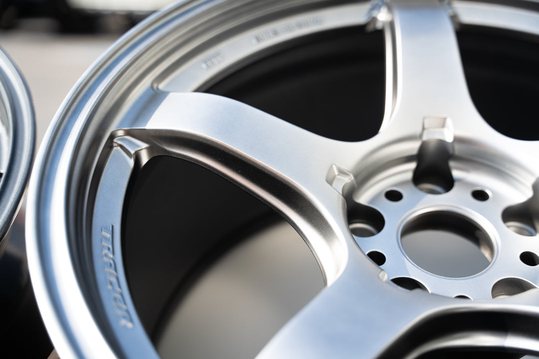 AME Tracer GTV / 18x10.5 +25 / 5x114.3 / Matte Hyper Silver