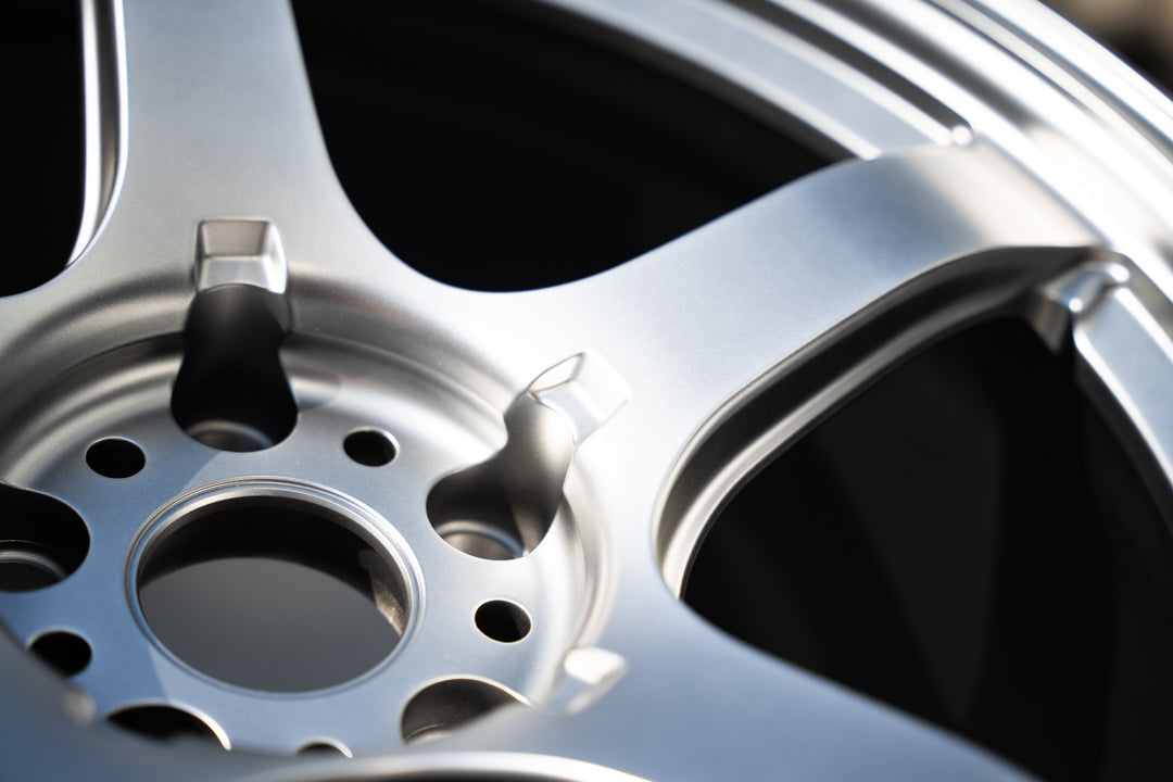 AME Tracer GTV / 18x10.5 +25 / 5x114.3 / Matte Hyper Silver