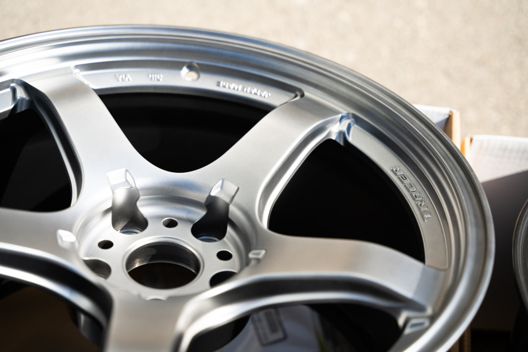 AME Tracer GTV / 18x10.5 +25 / 5x114.3 / Matte Hyper Silver