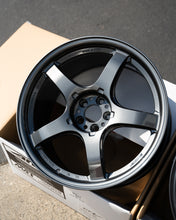 Load image into Gallery viewer, AME Tracer GTV / 18x9.5 +38 / 5x100 / Gun Black