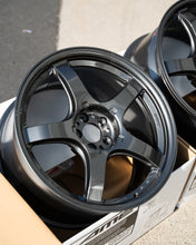 Load image into Gallery viewer, AME Tracer GTV / 18x9.5 +38 / 5x100 / Gun Black