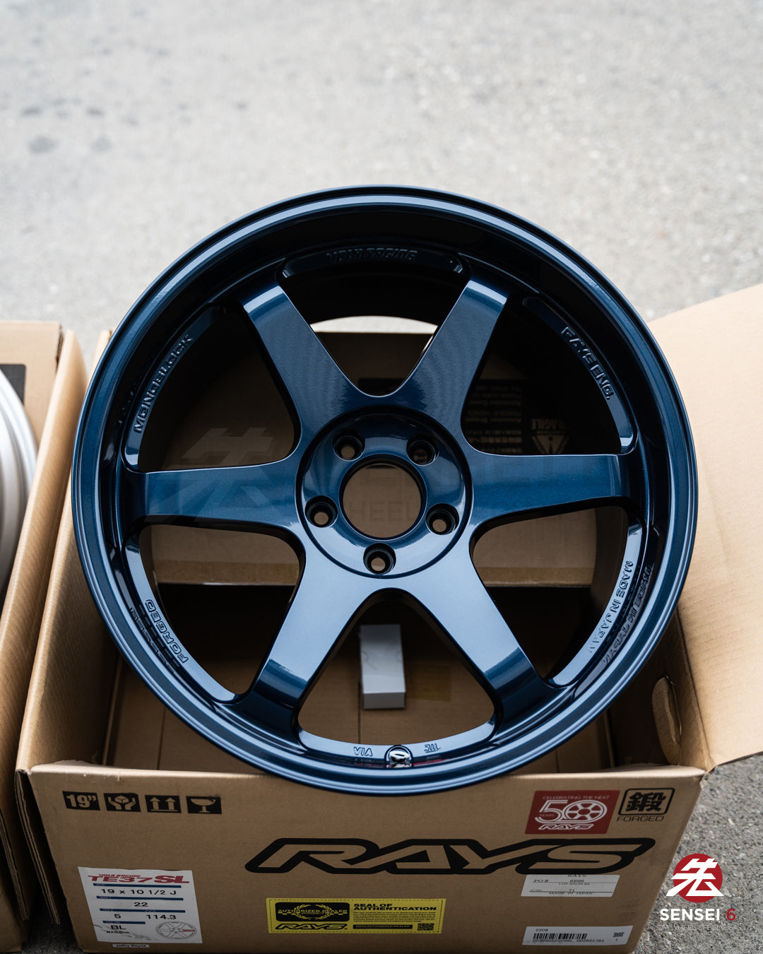 Volk TE37SL / 19x9.5 +22、19x10.5 +22 / 5x114.3 / マグブルー