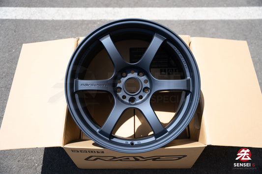 グラムライツ 57DR 海外限定 / 18x9.5 +38 / 5x114.3 / アドミラルブルー
