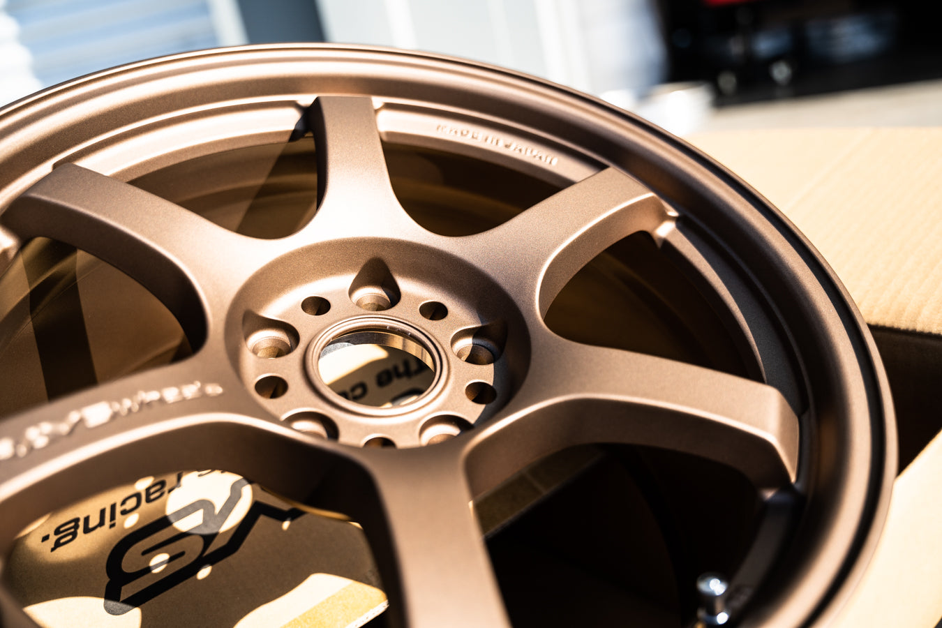 Gram Lights 57DR / 17x9 +38 / 5x114.3 / Bronze II (Z1P)