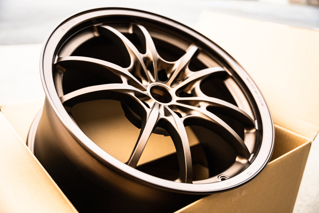 無限 MF10 / 18x9.5 +45 / 5x120 / ブロンズ