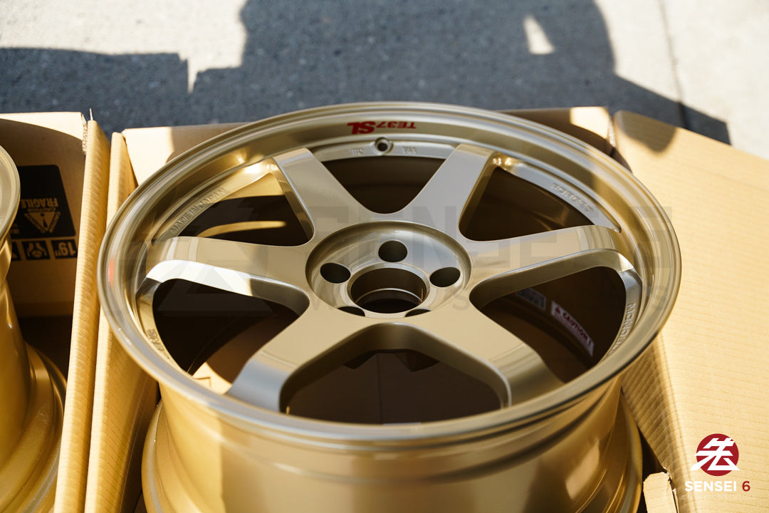 Volk TE37SL / 19x9.5 +22, 19x10.5 +35 / 5x112 / Gold (GO)