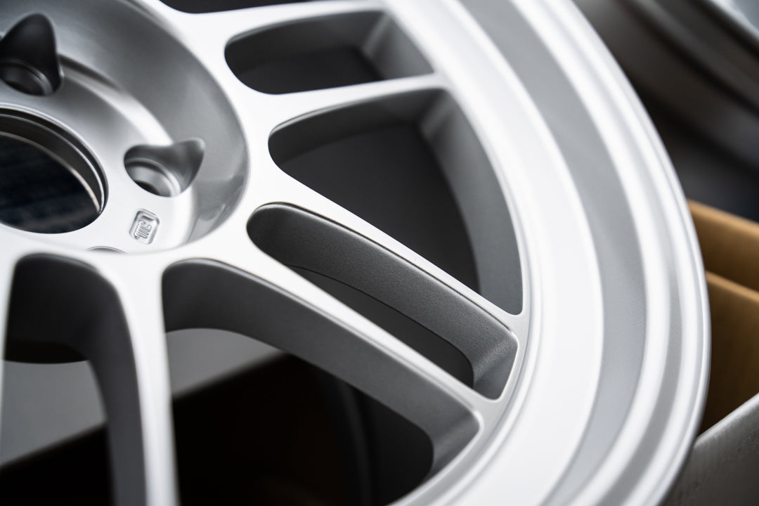 エンケイ RPF1RS / 18x9.5 +12 / 5x114.3 / F1 シルバー