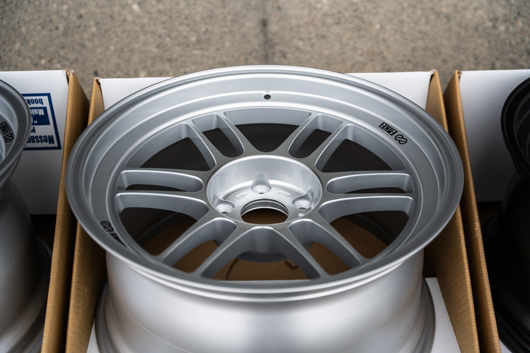 エンケイ RPF1RS / 18x9.5 +12 / 5x114.3 / F1 シルバー