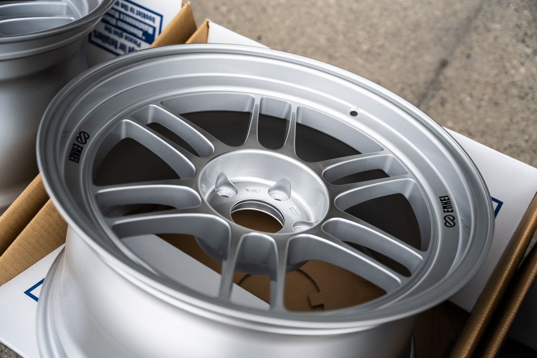 エンケイ RPF1RS / 18x9.5 +12 / 5x114.3 / F1 シルバー